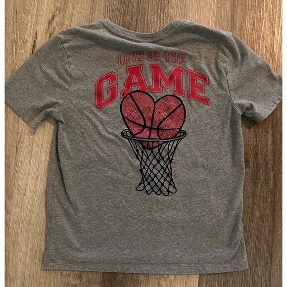 Way to Celebrate Valentines Basketball Heart Tshirt Size M (8) - Picture 1 of 3